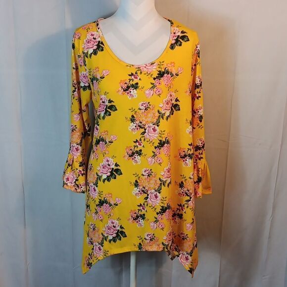 Bobbie Brooks Bell Sleeve Asymmetrical Tunic Top - Picture 7 of 7